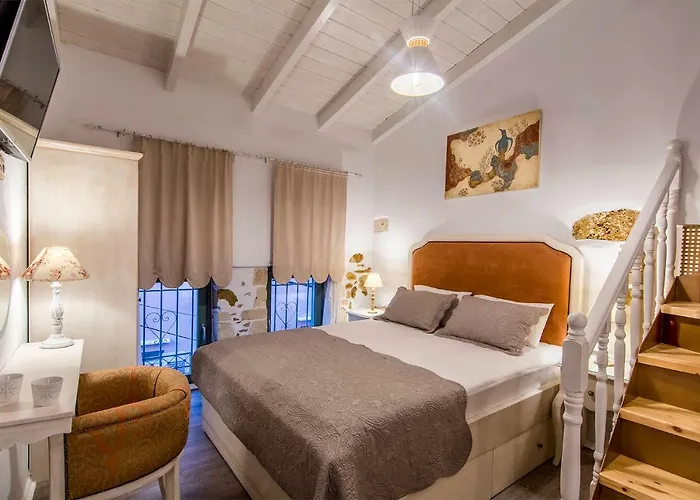 Elvie House
